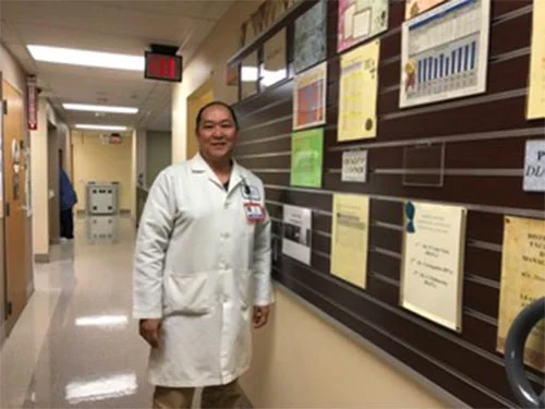 Dr. Glenn Vives at Kaiser Permanente Martinez. (Photo by Jeanette Vives)