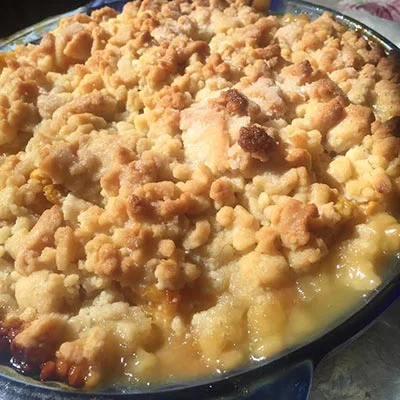 The Happy Home Cook: Peach-Mango Pie