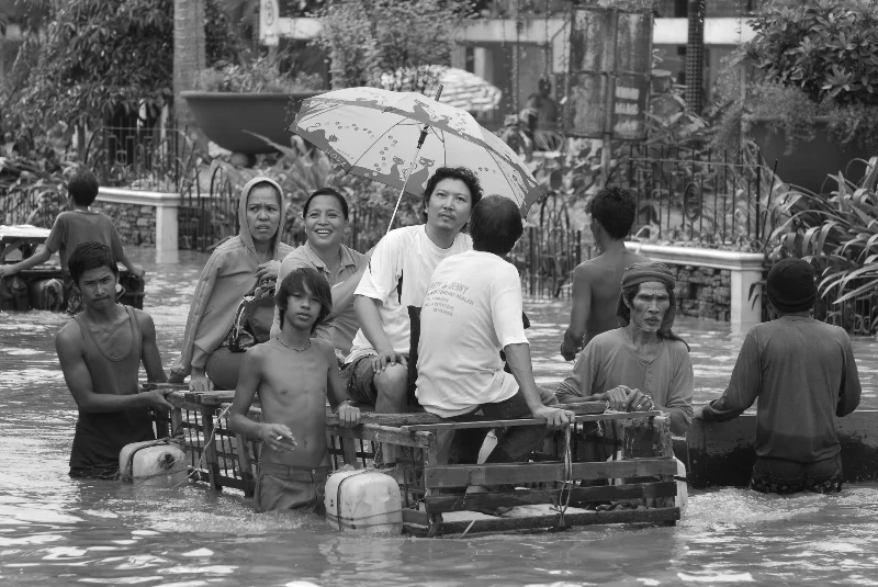 Ondoy Flood. Pasig (Photo by Tony Remington © 2009)