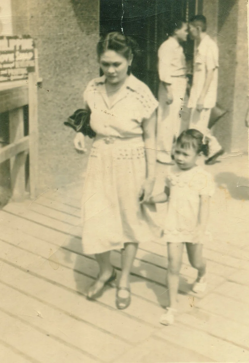 Teresa Manasan-Leynes with her mother Cornelia Fajardo-Manasan in Escolta. (Photo courtesy of Maripi Leynes)
