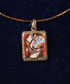 ‘Sabel’ pendant (Photo courtesy of the BenCab Art Foundation)