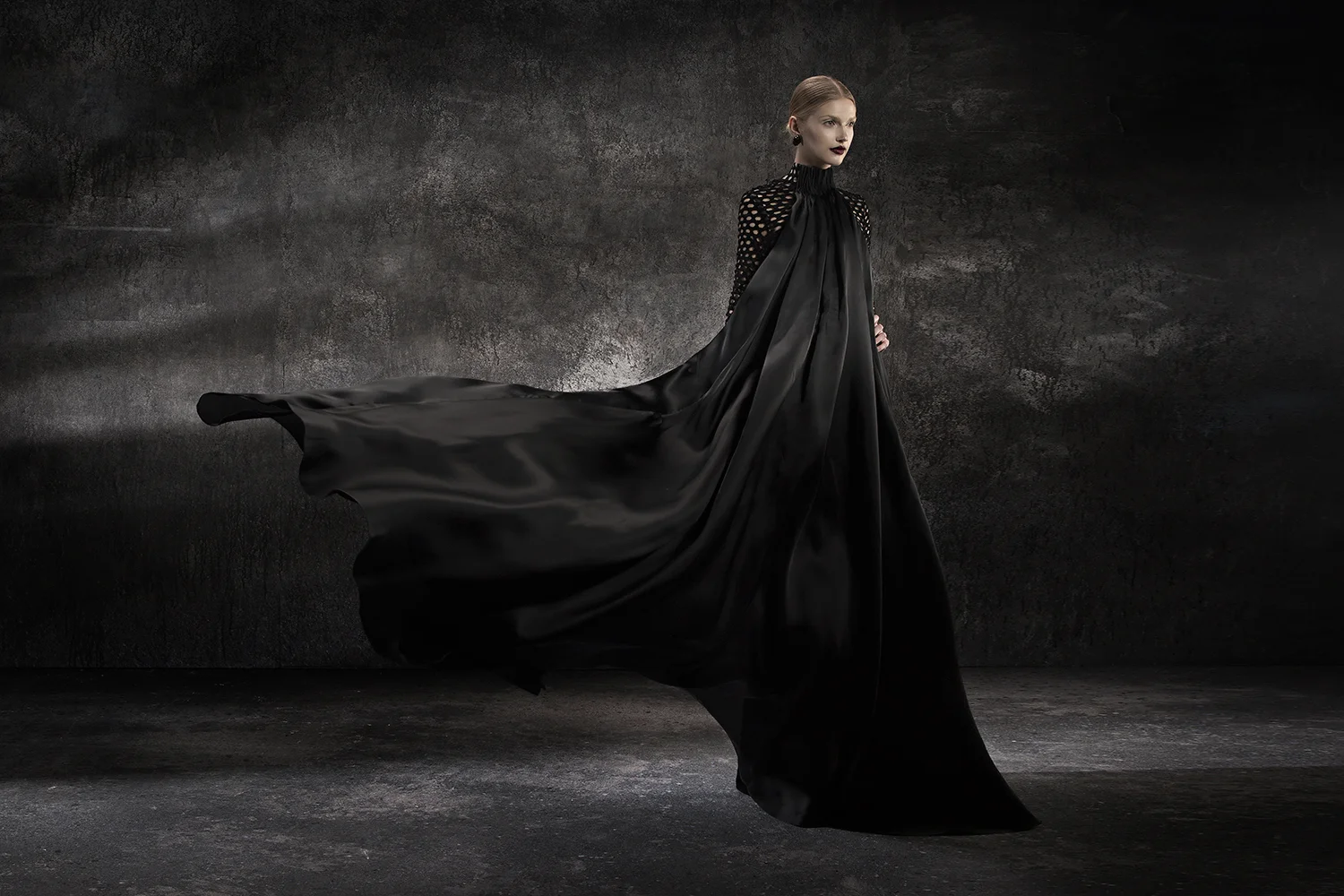 As fierce yet soft as it gets, this long evening dress can never go wrong.