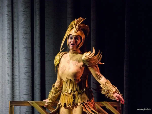 Soloist Abigail Oliviero plays the enchanted title bird (Courtesy of Ballet Manila).