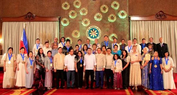 The 2018 PAFIOO Awardees with President Duterte