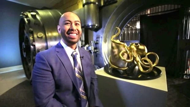 Abraham Reyes and his Giga pearl (Source: CBC Toronto)