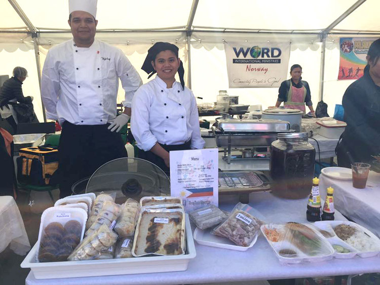 Raquel Landayan (right) and her husband Arie Bob Riesenbeck present some of their Filipino specialties at an event in Norway.