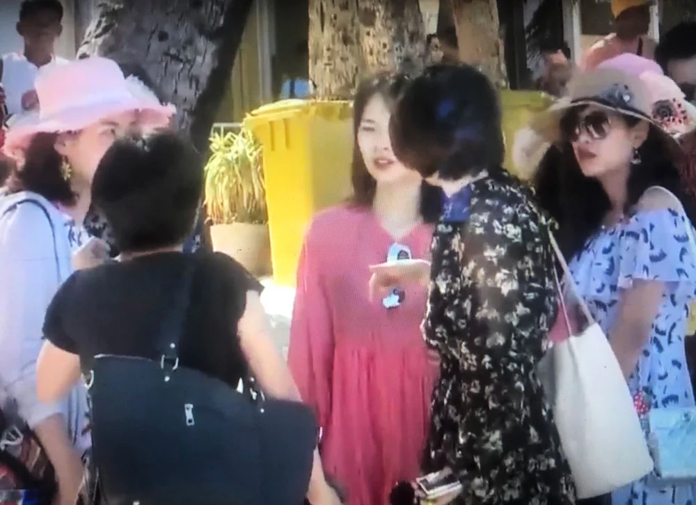 Chinese tourists (Photo by Willie Vergara)