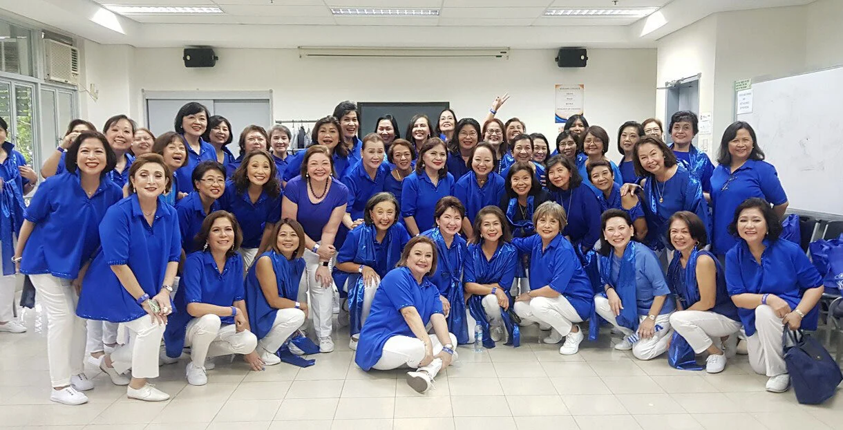 Like a brilliant wave reflecting 45 years since commencement rites, Maryknoll College grads bond on sacred ground. Photo by Cherry Sumulong-Alarilla