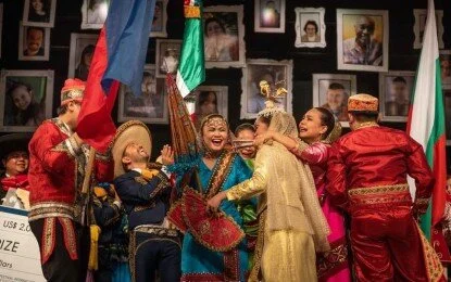 Bayanihan (Photo courtesy of Fabiene Marchesini/Festival Internacional de Folklore de Nova Prata)
