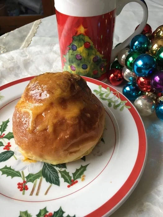 Ensaymada (Photo by Elizabeth Ann Quirino)