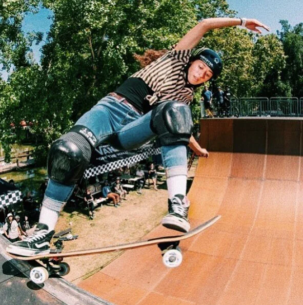 lizzie armanto eva armanto