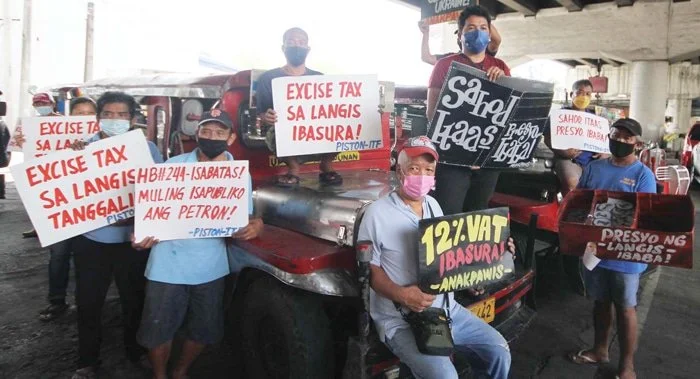 2022 in the Philippines: Transit to Uncertainty