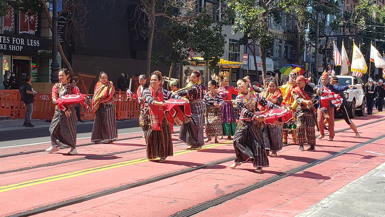 Paragal Dance Company at Pistahan