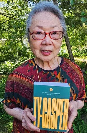 Was Linda Ty-Casper Really a "Saling Pusa?"