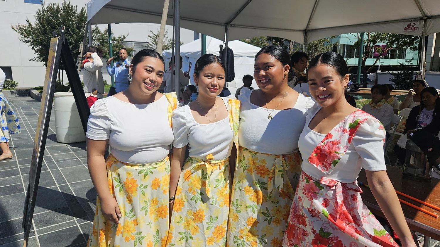 Mabuhay Folkloric Women.jpg