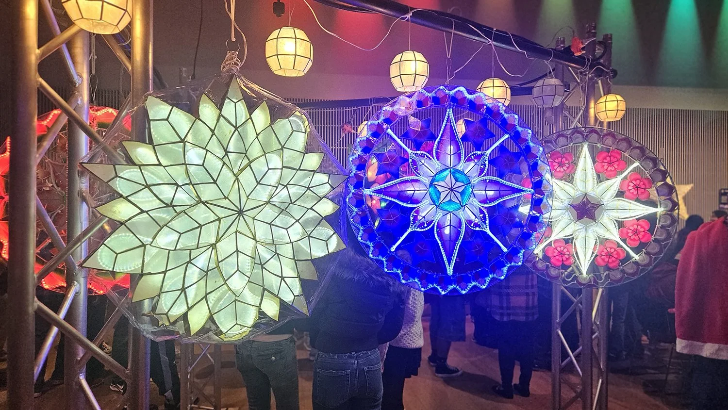 Parolfest 3 parols white.jpg