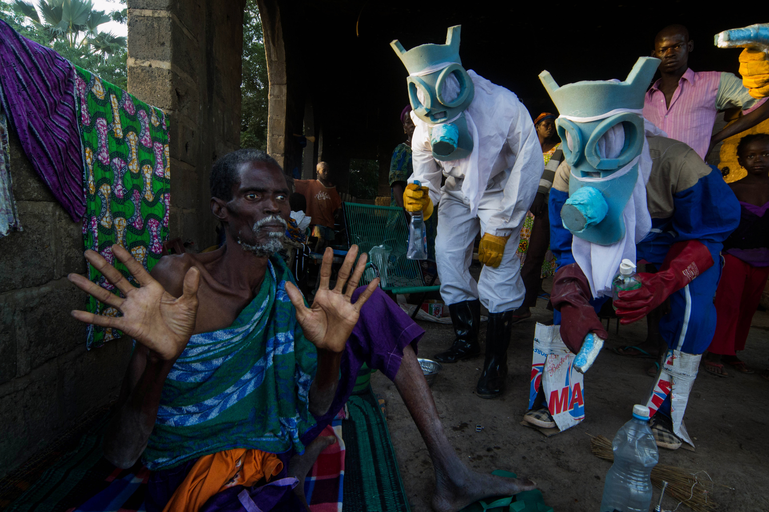 ® Bakary Emmanuel Daou, Le Temps Ebola, 2014