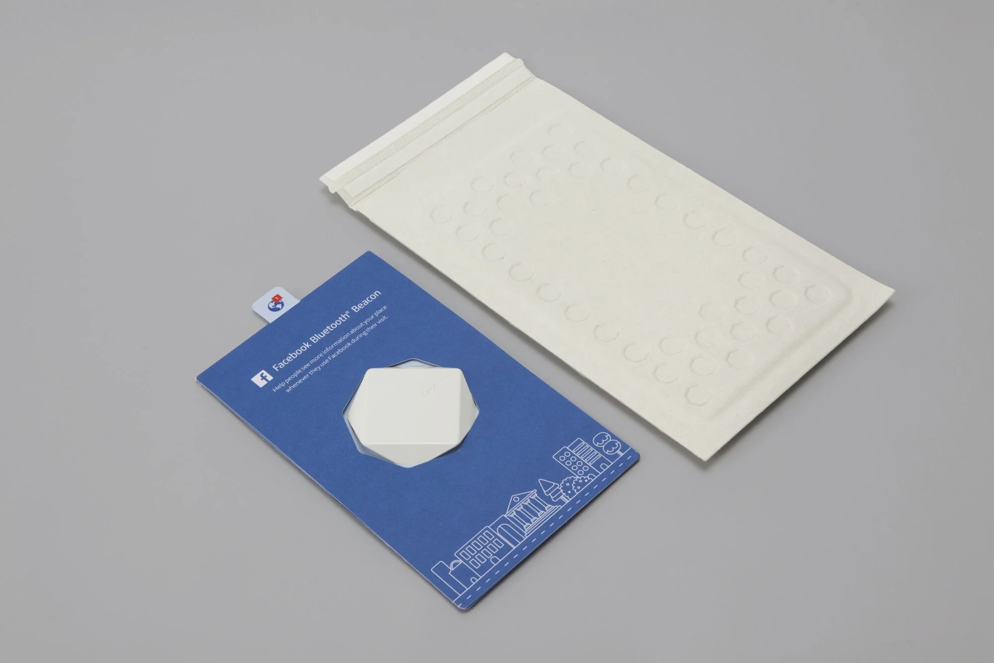 Facebook_Beacon_Packaging_002-2000x_.jpeg