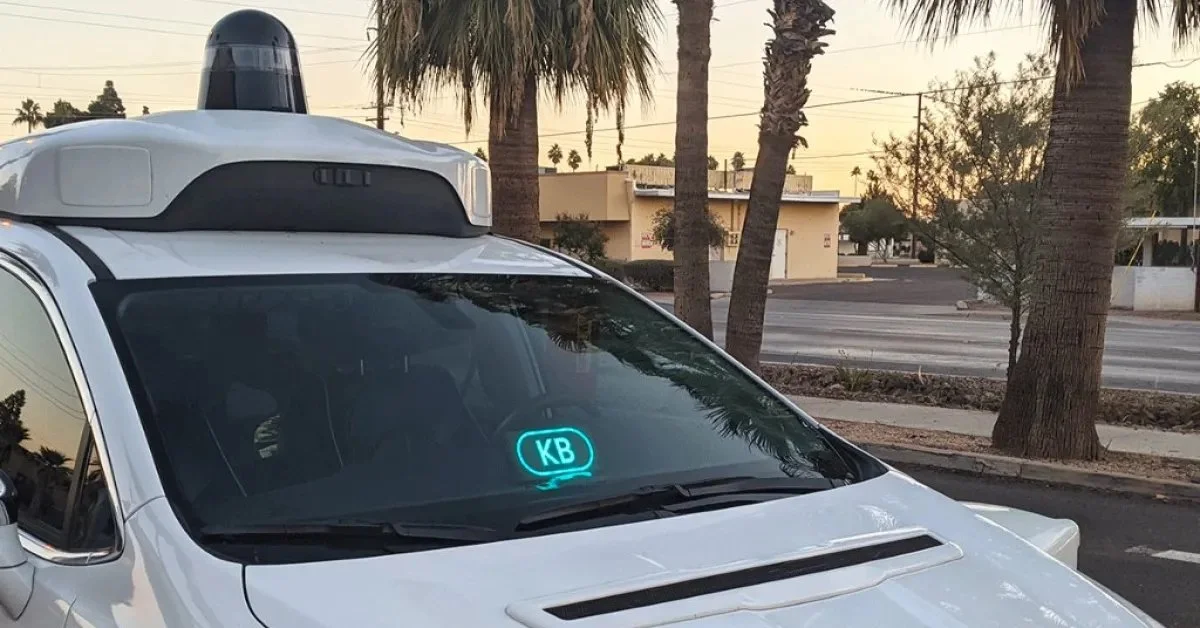 Waymo-One-display.jpg
