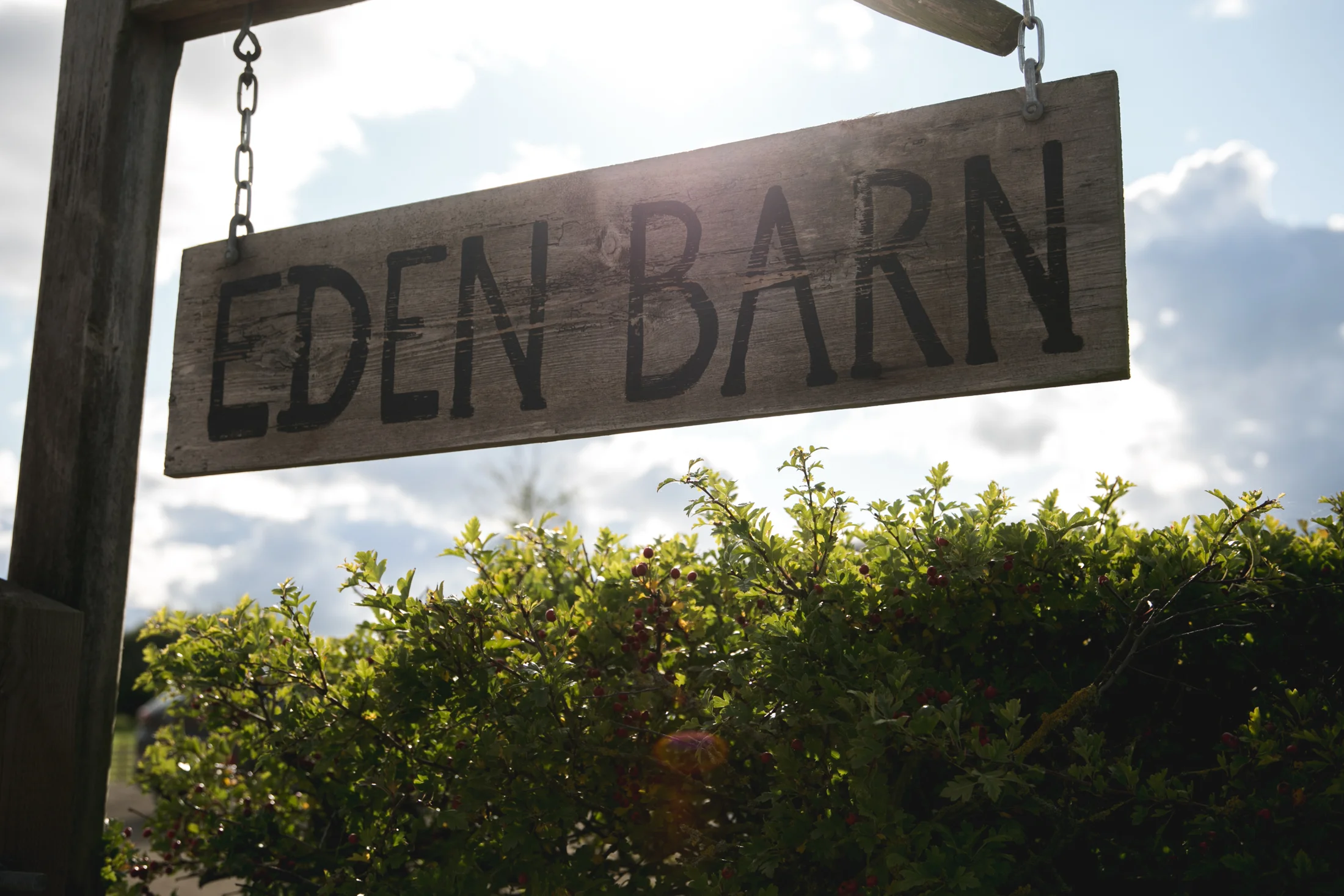 EDEN BARN WEDDING PHOTOGRAPHER-39.jpg