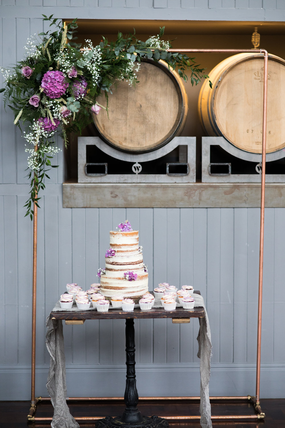 cupcake-weddingcake-1.jpg