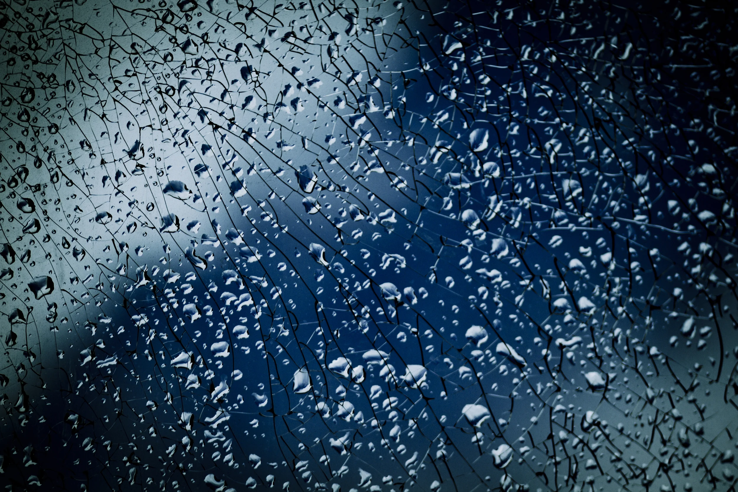Blue-Green_Cracked Glass.jpg