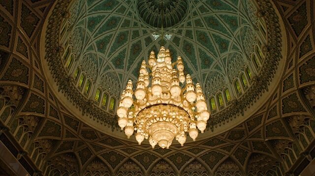 Sultan Qaboos Grand Mosque
.
.
#SultanQaboosGrandMosque #oman #production  #cookeoptics #production #creative #travel #igtravel #seetheworld