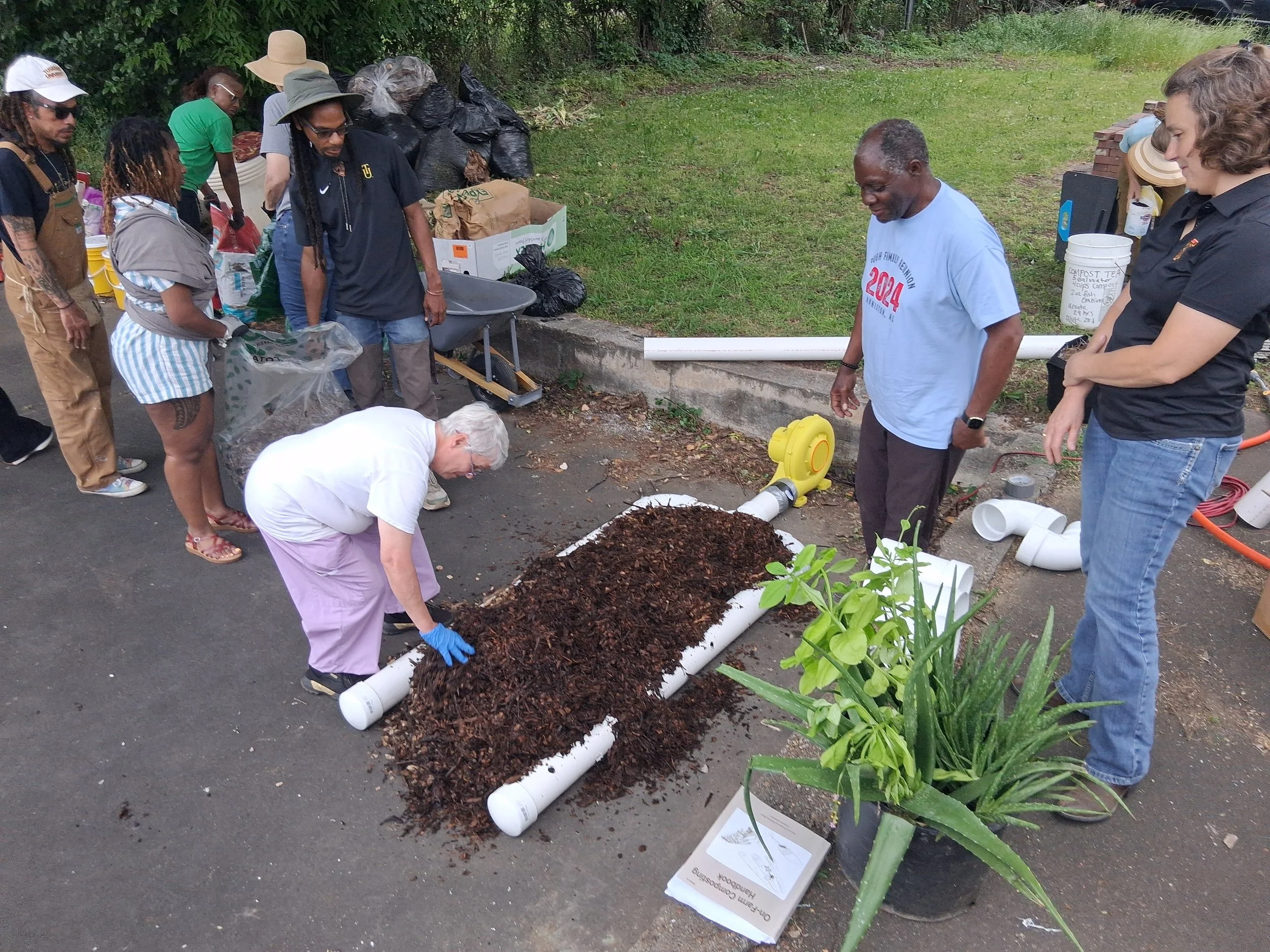 Build a Flow-Thru Worm Bin - TUAIC