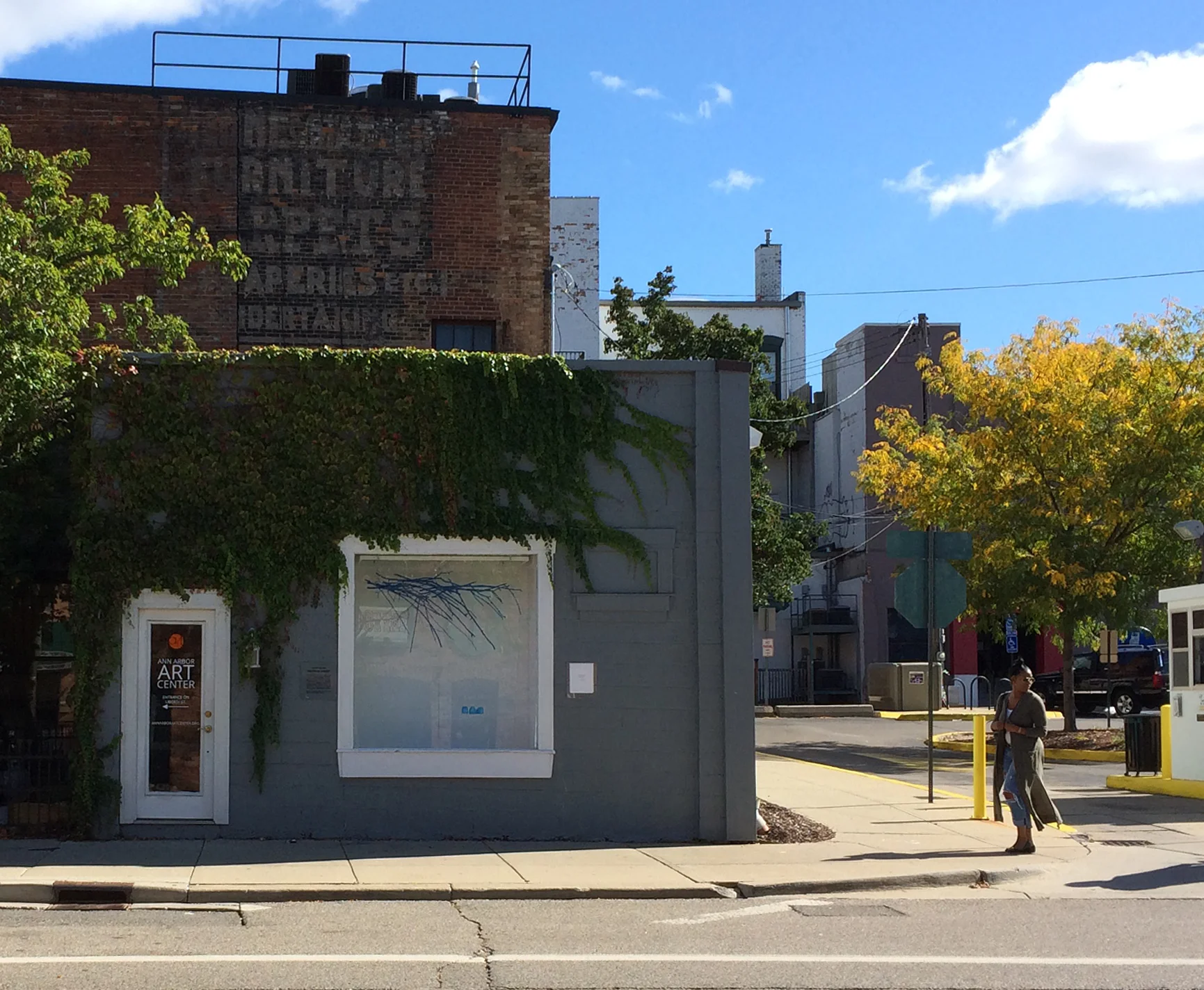  Photographed across the street from the Aquarium Gallery  &nbsp;  &nbsp; 