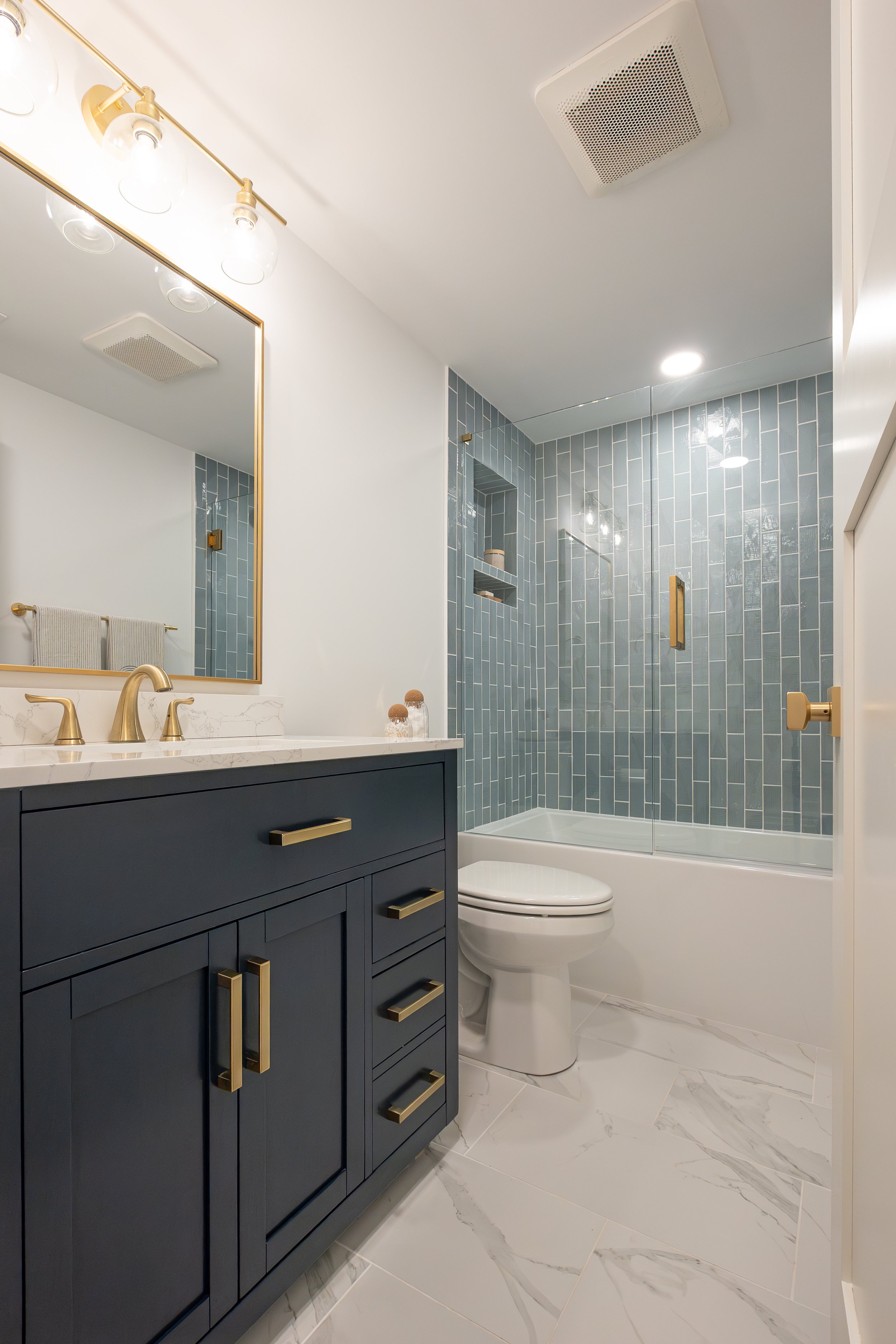 2024.11_Curate Interiors_703 Oxford St_Bath2_2_Kwebb-2.jpg