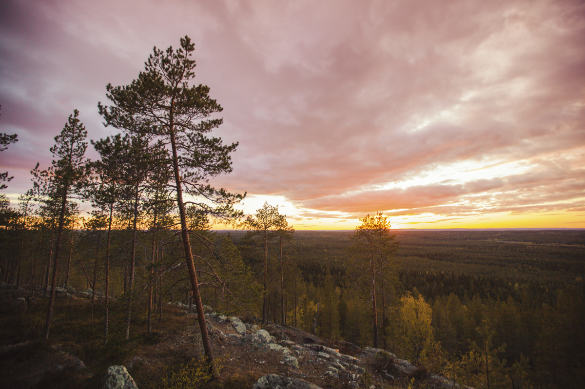 Watching the sunset and sunrise on Vitberget