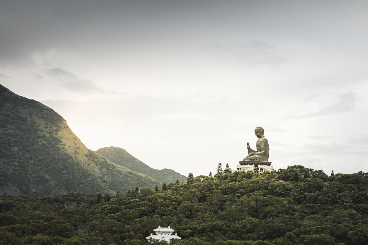 The impressive Tian Tan buddha on Lantau. Looking at the trees, you get an idea of the size of this huge structure.