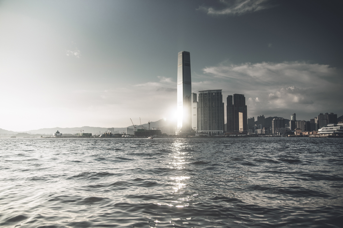 Looking at the 490 meters high skyscraper is quite impressive, as well as from the water.