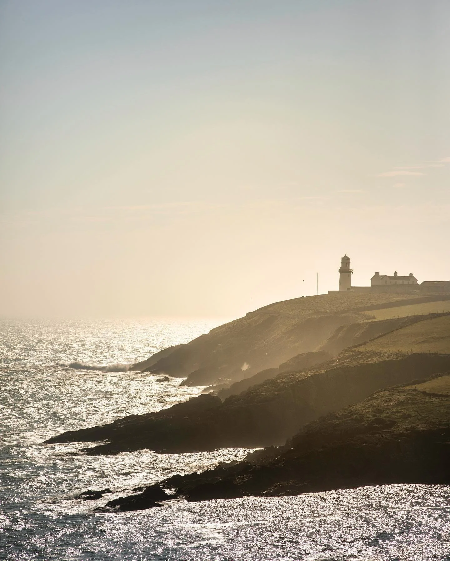Happy 10th birthday to the @thewildatlanticway! 🌊 In my opinion, you haven&rsquo;t truly experienced Ireland until you&rsquo;ve seen even just a glimpse of this mesmerizing coastal route. It stretches 1500 miles from Kinsale to Malin Head and is an 