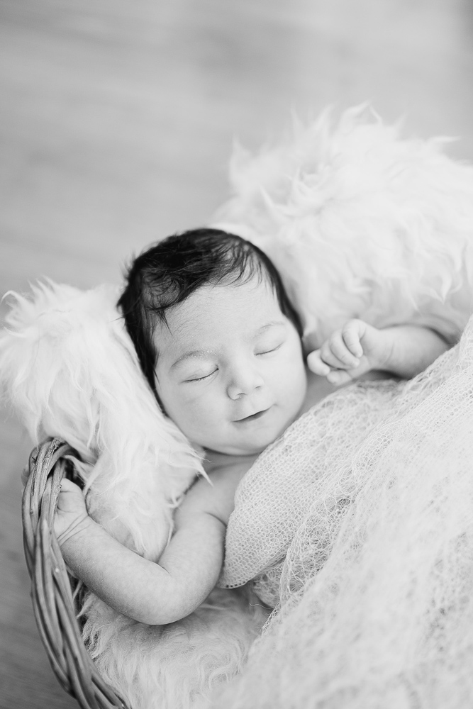 newborn-portrait-photography-kingsnorth-29.jpg