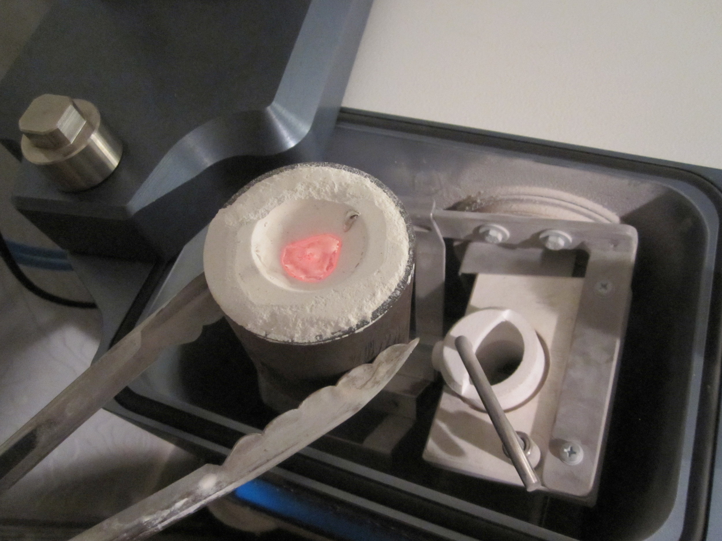 flask immediately after metal pour