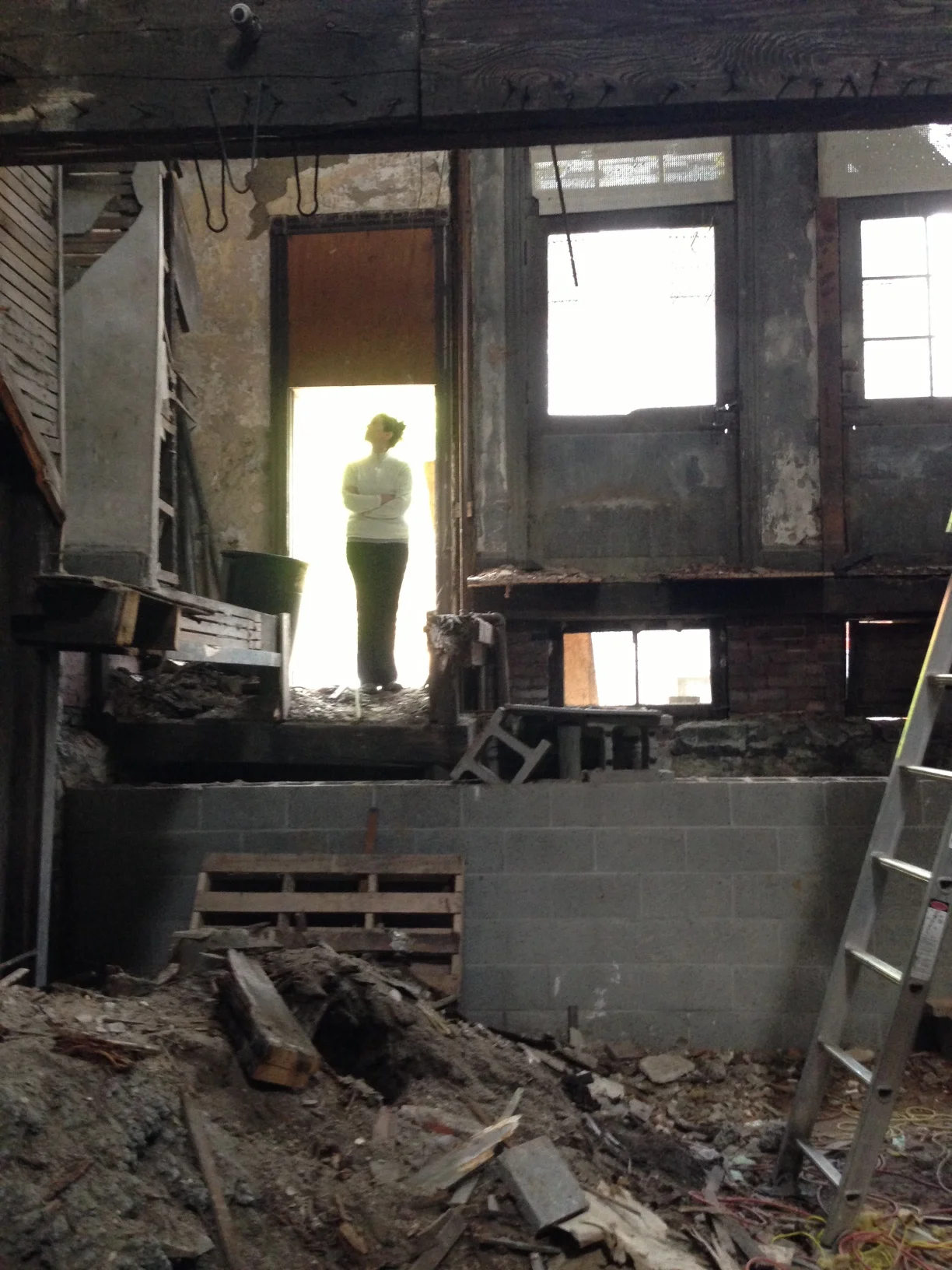 LeslieDoorway 1521.JPG