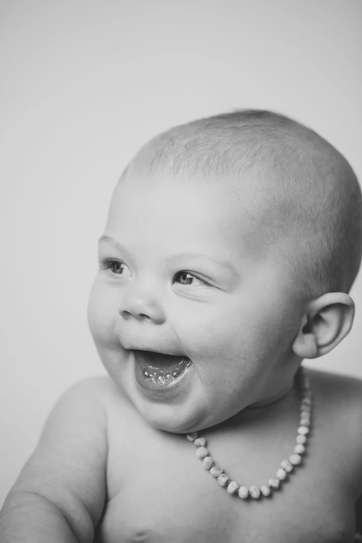 Melina smiling bw