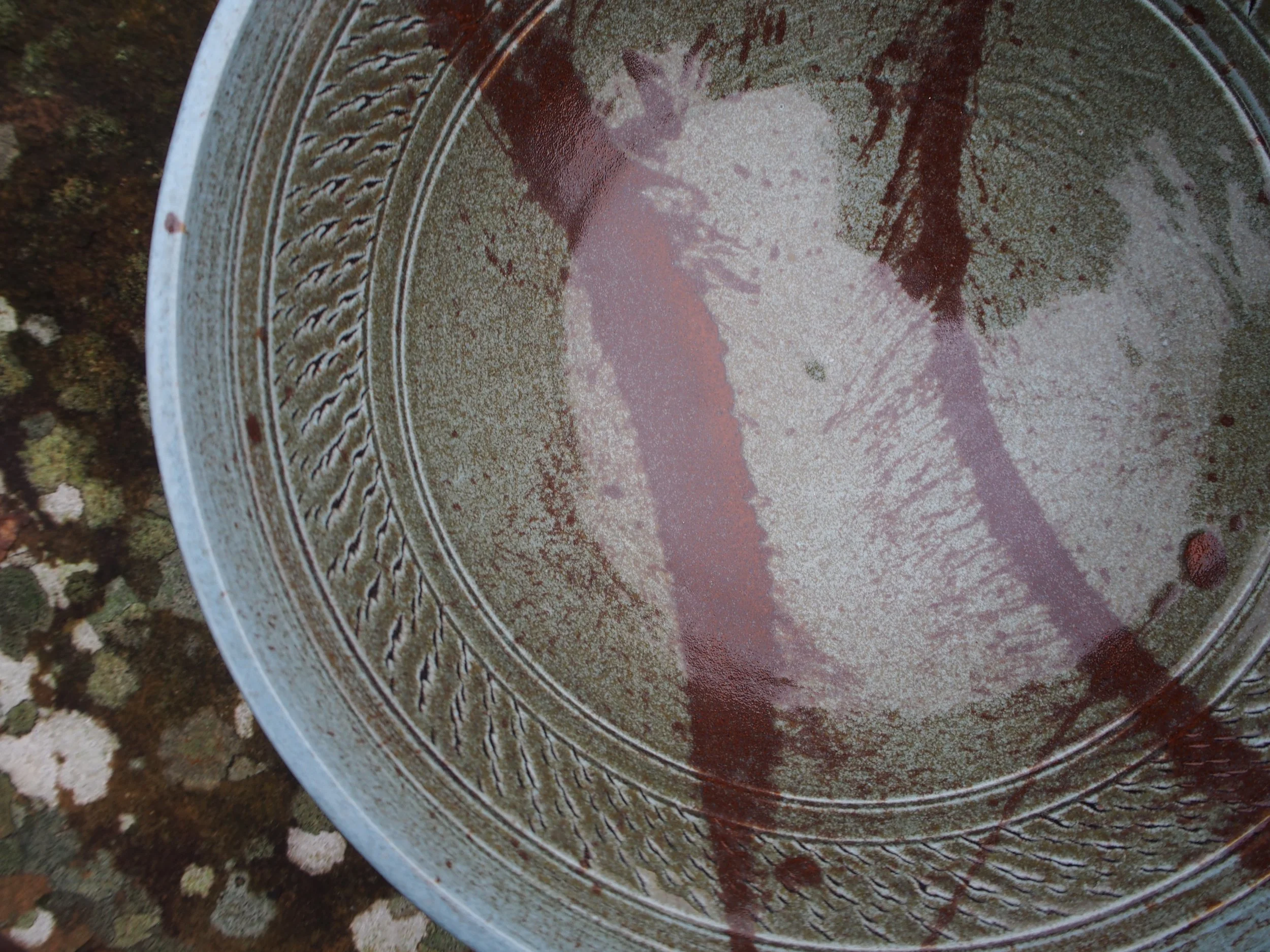 Green/turquoise bowl detail