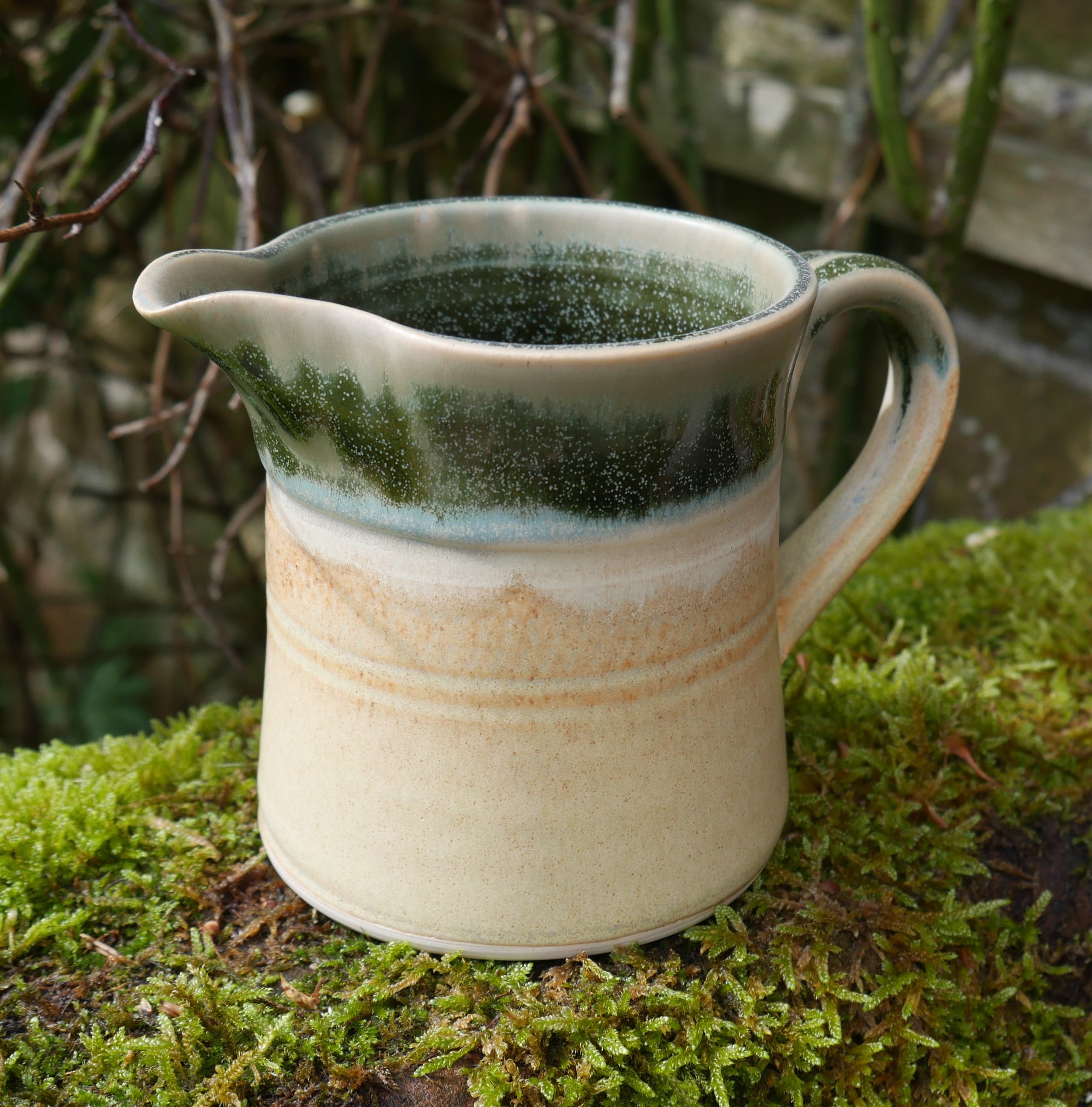   Green magnetite/oatmeal    9 cms tall    £20.00  