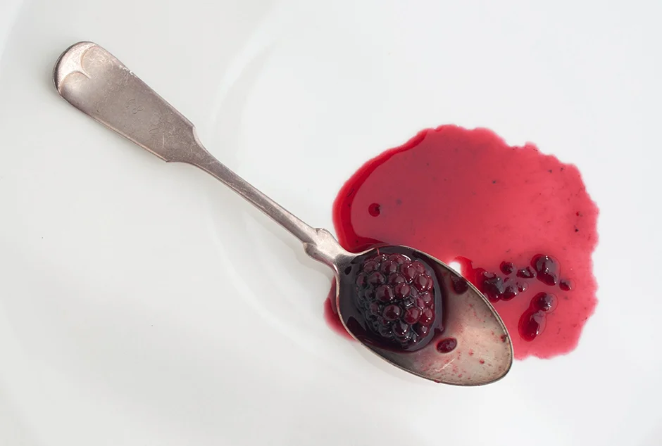 blackberry_icecream_cake_food_photography_3_634.jpg