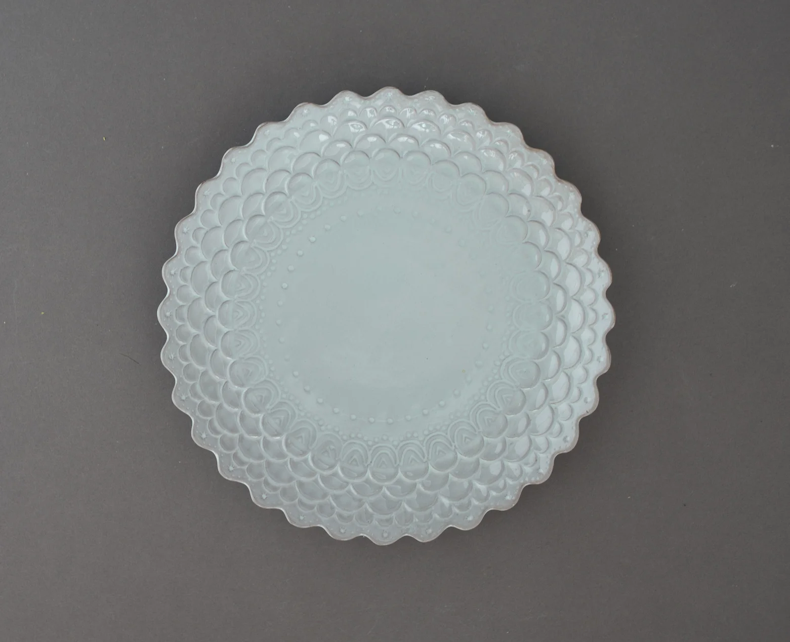 FoodPhotographyProps_NicoleMcQuade_bluemedplate.jpg