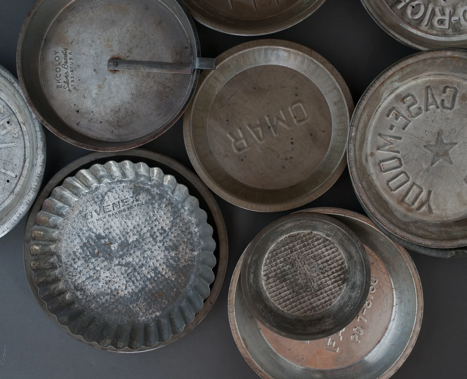 FoodPhotographyProps_NicoleMcQuade_vintagepiepans.jpg