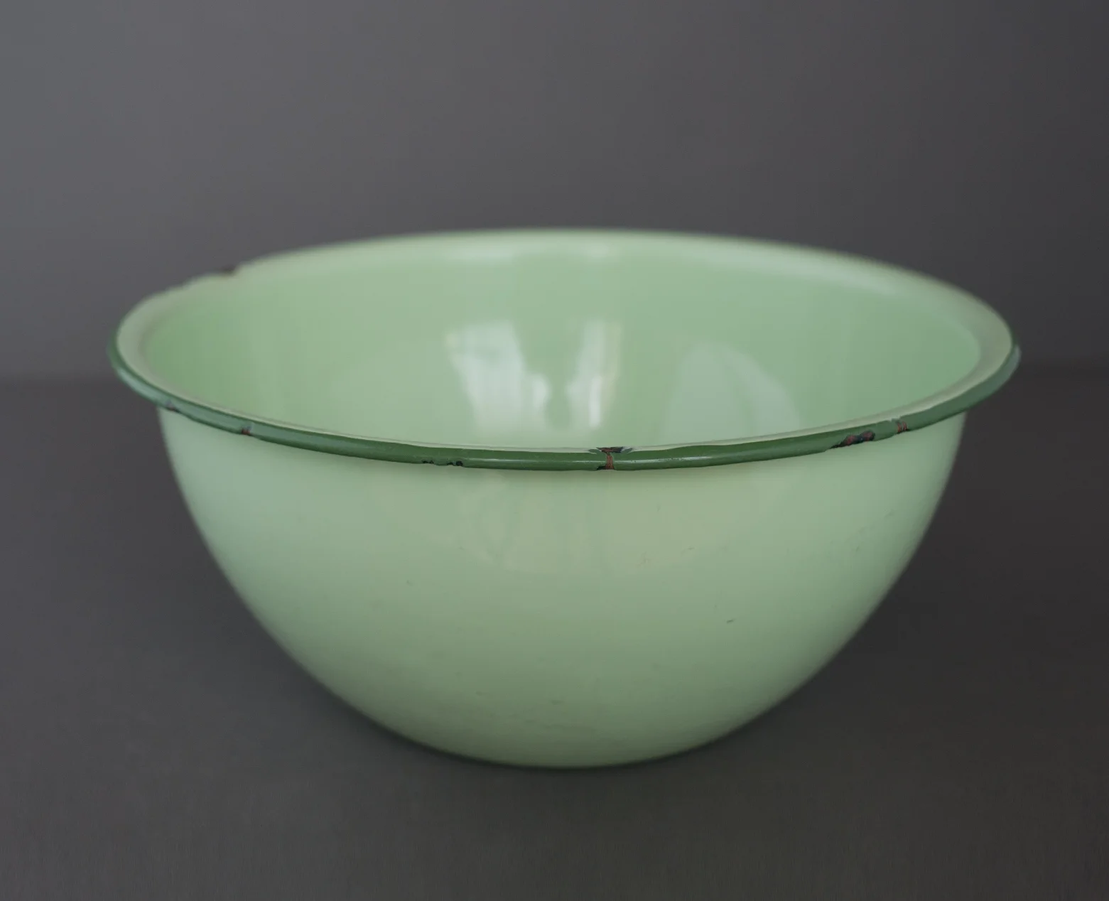 FoodPhotographyProps_NicoleMcQuade_greenenamelbowl.jpg