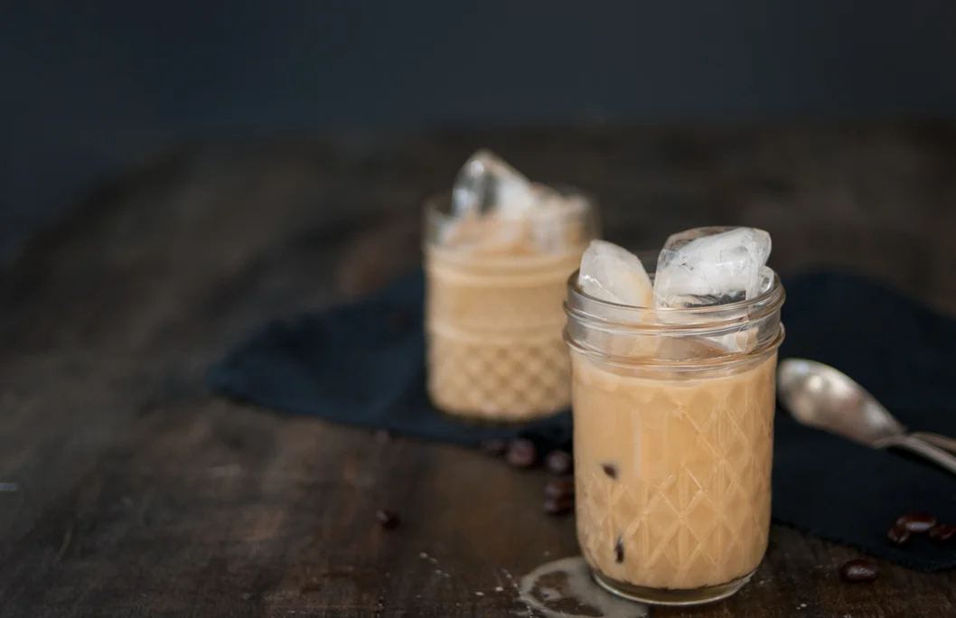 Nicole_McQuade_Food_Photography_Styling_almondlatte.jpg