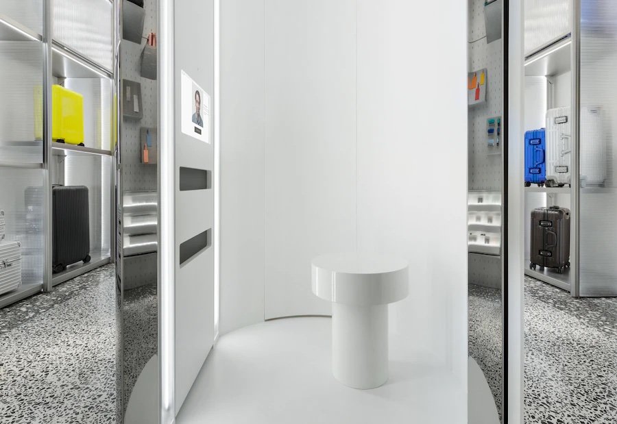 rimowa photobooth copy.jpg