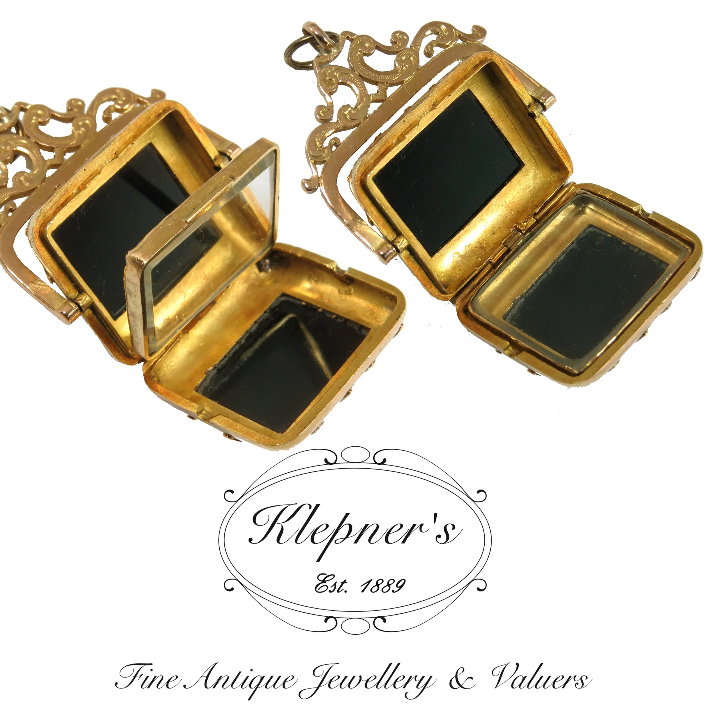 Victorian 18ct yellow gold and sardonyx spinner locket — Klepner's Fine