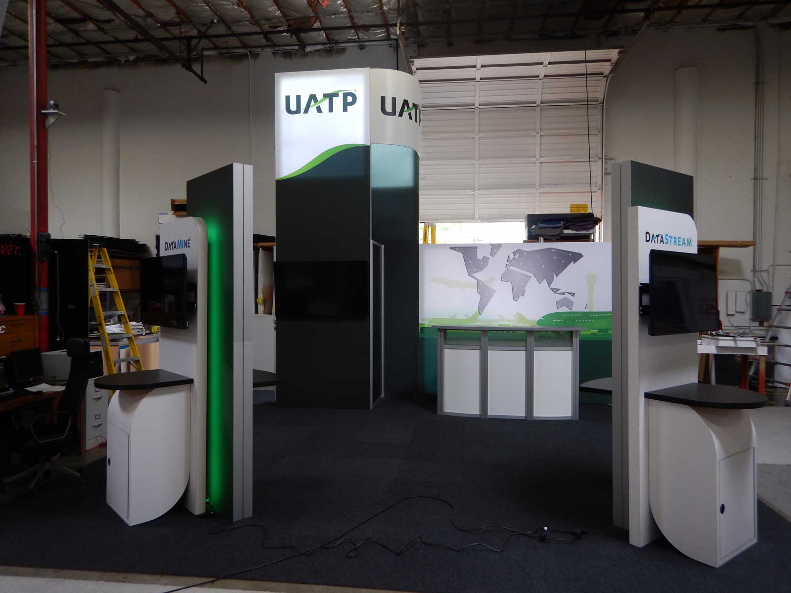 UATP 20' x 20'