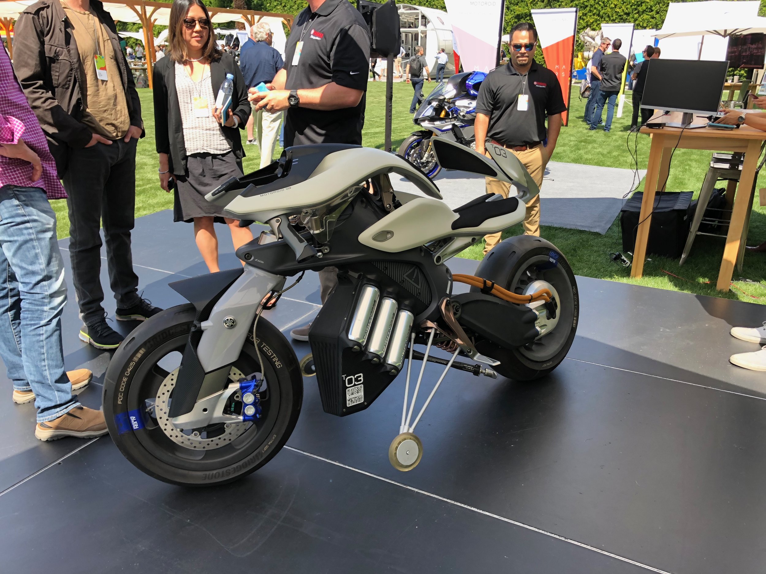  Yamaha self balancing electric motorcycle 