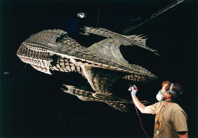  UV paint touch-ups on stage during shooting of  Galaxy Quest  (1999) 